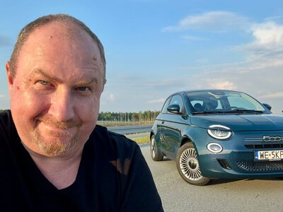 Włosi zaszaleli. Oto najmniejsza hybryda w Polsce. Tak jeździ mały Fiat 500 Hybrid