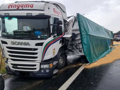 Półtora kilometra i dwa wypadki. Poważne utrudnienia na autostradzie