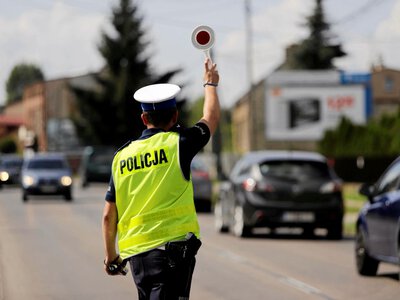 Jakie dokumenty musisz mieć podczas kontroli? Policja od dawna nie wymaga części z nich