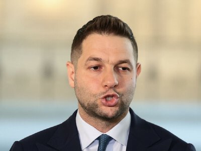 Patryk Jaki straci immunitet? Europoseł PiS grzmi. „To ośmieszanie państwa
