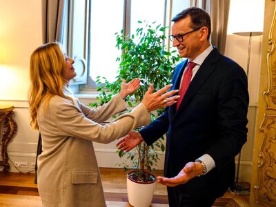 Morawiecki z misją w Rzymie. Nagranie z Meloni obiegło sieć