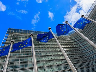 Wielkie zmiany w budżecie UE. Bruksela chce opodatkować kryptowaluty i hazard