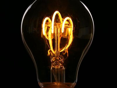 Transformacja energetyczna w Polsce. Ministerstwo zmienia strategię, na stole potężne zmiany dla gospodarki