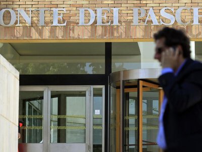 Batalia o najstarszy bank świata. Na stole ponad 30 mld euro