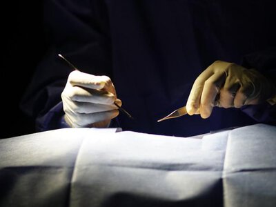 Medycy dostaną więcej pieniędzy, dyrektorzy grożą protestem. Szpitale nie mogą kredytować państwa