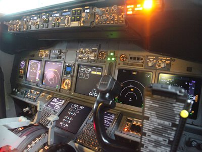 Pilot Air Canada latał bez licencji. Policja: Sprawa jest niepokojąca