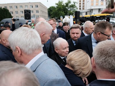Kaczyński odgraża się protestującym podczas miesięcznicy smoleńskiej: Poniosą karę