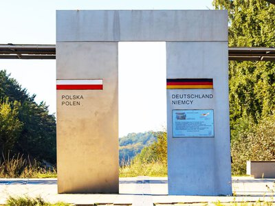 Uchwała Senatu ws. relacji z Niemcami. „To był przełomowy dokument”