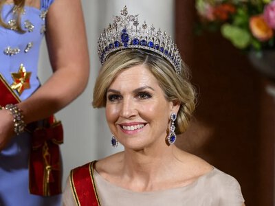 Bankiet u króla. Królowa miała na sobie ponad 700 diamentów
