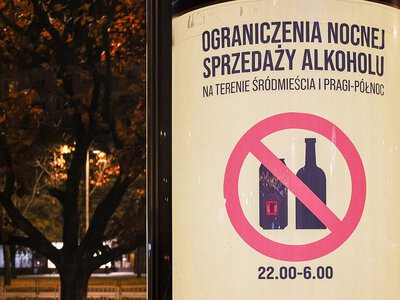 Nocna prohibicja w Warszawie. Spadła liczba interwencji policji