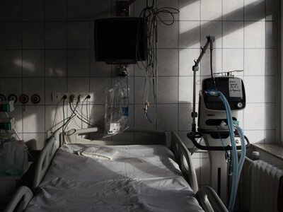 Ukryte koszty chorób w Polsce. Eksperci pokazują, ile naprawdę tracimy