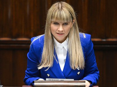 Kłopoty Rzeczniczki Praw Dziecka. Zamknięte posiedzenie w Sejmie