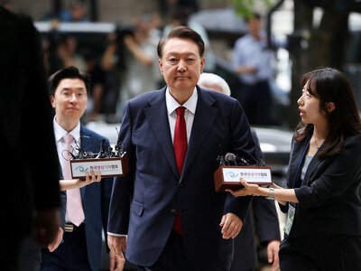 Wysłał drony do Korei Płn., by móc wprowadzić stan wojenny. 30 lat więzienia dla byłego prezydenta