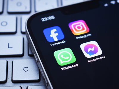 Wielki pad Mety. Miliony Polaków bez Facebooka i Messengera