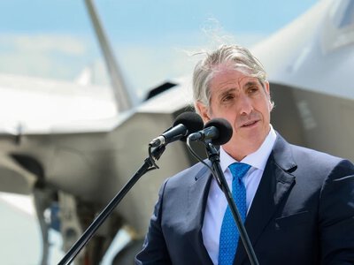 USA chcą udzielić Polsce pożyczki. Szef MON: Dobra możliwość