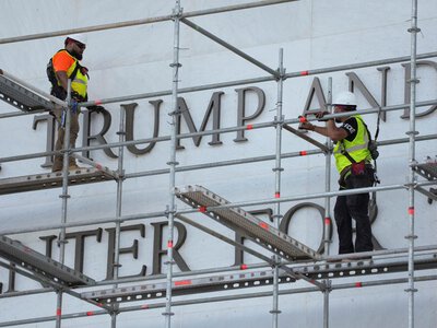 Nazwisko Trumpa znika z Centrum Kennedy'ego. Sąd uznał, że zmiana nazwy była nielegalna