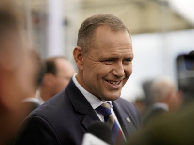 Trump zaprosił Nawrockiego na urodziny. Nieoficjalnie: Wiadomo, co dostanie w prezencie