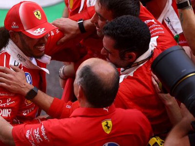 Historyczne zwycięstwo Hamiltona w Ferrari