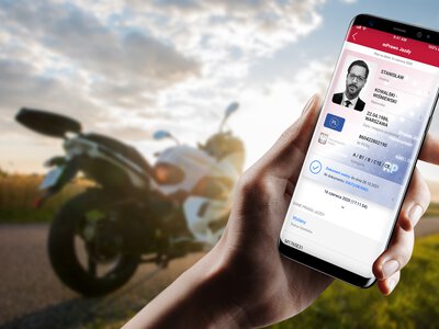 Koniec papierowych dowodów rejestracyjnych. Wiemy, kiedy znikną dokumenty