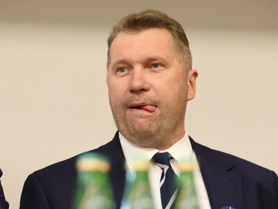 PiS chce wyższego drugiego progu PIT. Minister finansów wyliczył koszt zmian