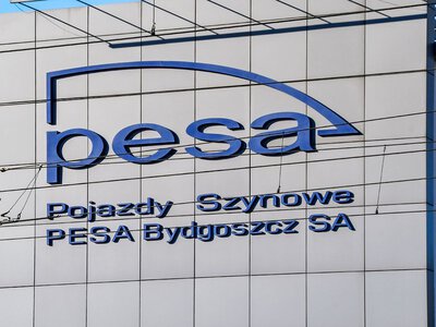 Rozbito korupcyjny układ w spółce kolejowej. Zatrzymano siedem osób