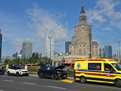 Auto Telewizji Republika uderzyło w samochód niemieckiej ambasady
