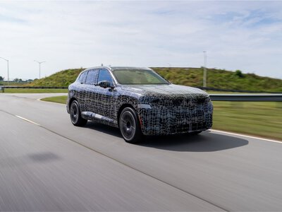 Bawarski SUV wchodzi w nową erę. Nowy model ma dostać aż pięć rodzajów napędu