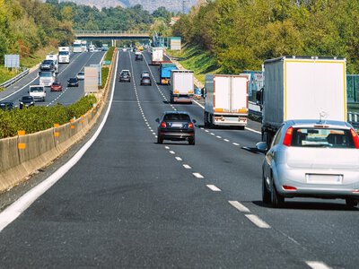 Obroty raz w górę, raz w dół? Ten objaw potrafi zwiastować kosztowną wizytę w warsztacie