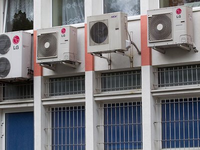 Montaż klimatyzacji. Ceny przystępne, ale terminy mogą być odległe