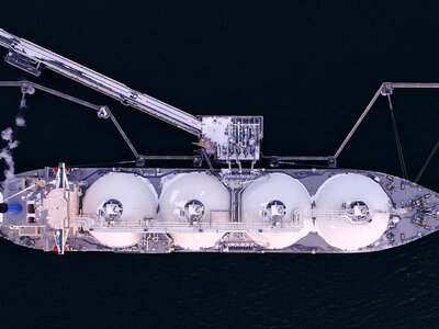 Europa rozważała zakaz importu amerykańskiego LNG, dziś staje się uzależniona od USA