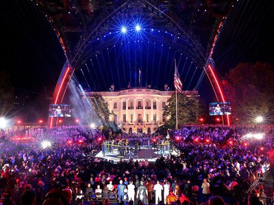 Planowali atak dronami podczas gali UFC. FBI zatrzymało kolejne osoby