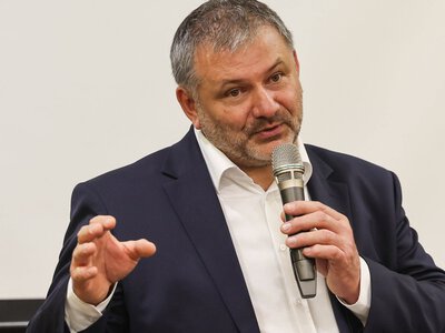 Żurek na tropie. Wie, że przed wyborami musi upolować dużego zawodnika