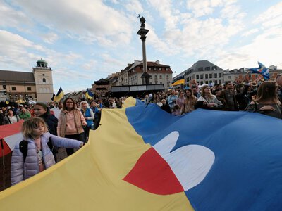 Sondaż: Większość Ukraińców chce dialogu z Polską. Każdy naród ma prawo do własnych bohaterów