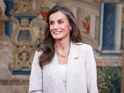 Elegancja i wygoda w jednym. Letizia oczarowała w lnianym garniturze francuskiej marki