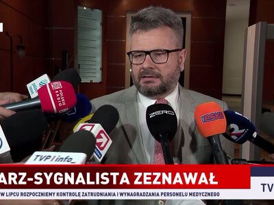 Konferencja prasowa Antoniego Skiby rzecznika prasowego Prokuratury Okręgowej w Warszawie