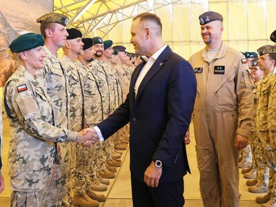 „Ofiarna służba”. Nawrocki u polskich żołnierzy w Turcji
