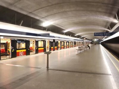 Paraliż warszawskiego metra. Policja zatrzymała 22-letniego Francuza