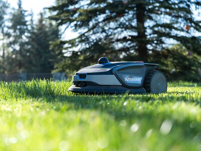 Sunseeker S4 to robot koszący, który zmienia udrękę w raj (test)
