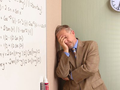 Stres ponadprzeciętny. Dyrektor kupił nauczycielom fotele do masażu, siedzieli na nich jak na szpilkach