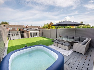 Dmuchane spa do ogrodu. Oto ile kosztuje montaż jacuzzi