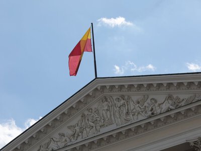Napisał skargę do stołecznego ratusza, potem stracił pracę. Urzędnicy: Ochrona nie jest bezwzględna