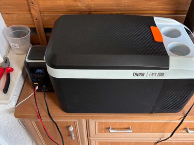 Zbudowałem małą elektrownię i chłodzę napoje całkowicie za darmo