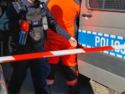 Dwa psy zaatakowały 8-latkę w Sosnowcu. Ojciec zasłonił córkę własnym ciałem