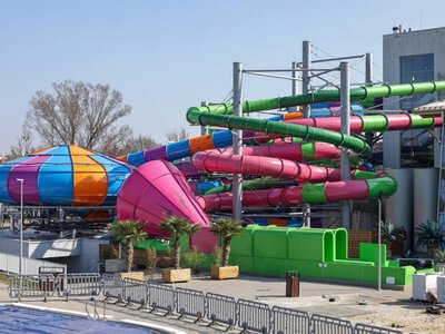 Akcja służb we wrocławskim Aquaparku. Ewakuowano ponad 800 osób