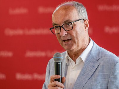 Czarzasty przestrzega przed gniewaniem się na Ukrainę. Umowy podpiszą Niemcy, Francuzi, Anglicy