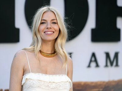 Sienna Miller w oryginalnej stylizacji z futrem. Fani są podzieleni