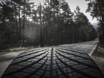 ADAC wybrał najlepsze opony całoroczne. Jeden producent wyraźnie odjechał konkurencji