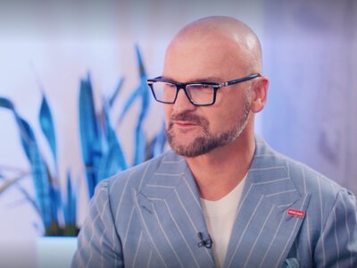 „Jeżeli system jest dziurawy, to tego wiadra się już uszczelnić nie da”. Rafał Brzoska o problemach systemu podatkowego
