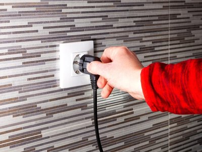 Obudowa lampy może być pod napięciem. Pilne wycofanie ze sprzedaży w Polsce