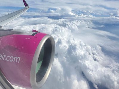 Wizz Air chce być jak biuro podróży. Przewoźnik odpala nową strategię